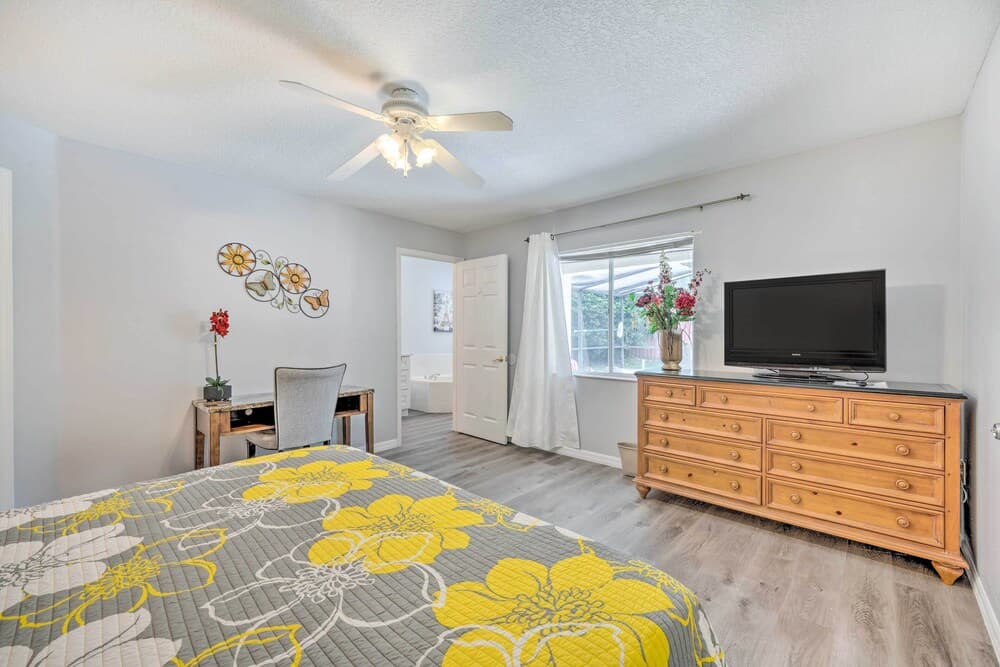 Family-friendly Davenport Home, Near Disney!