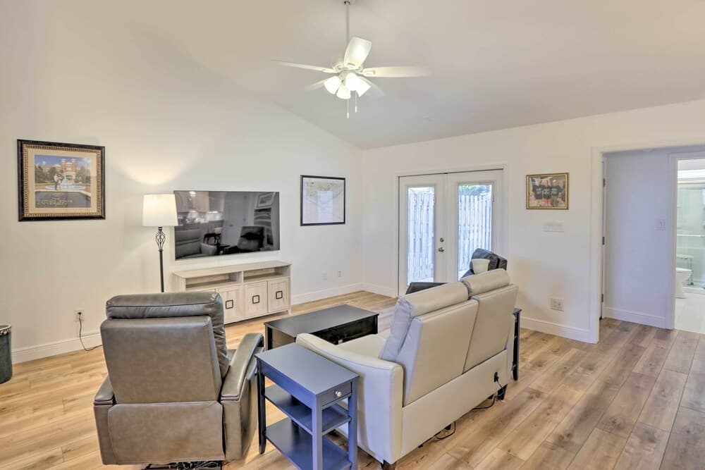 'sassy Tallahassee' Home, 5 Mi to Downtown!