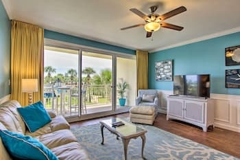 Destin Resort Condo w/ Balcony & Beach Access