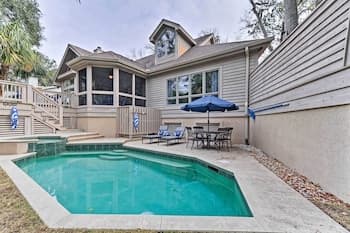 Newly Renovated Home w/ 2 Suites & Outdoor Shower!