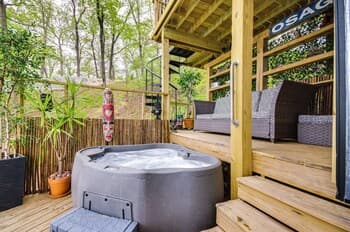 Waterfront Ozarks Home w/ Hot Tub, Tiki Bar & Dock