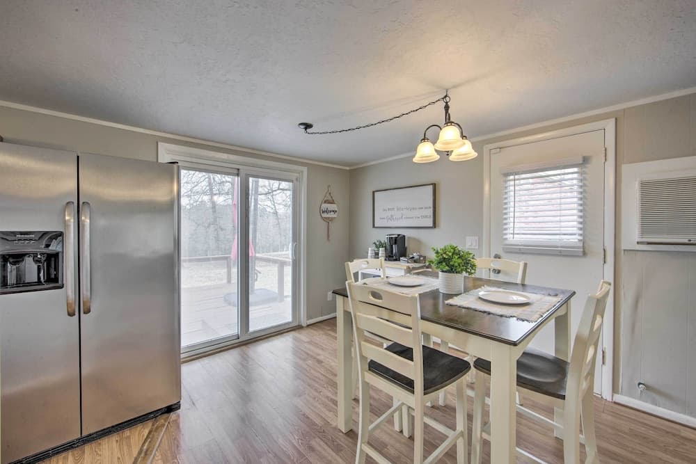 Pet-friendly Jefferson Retreat < 1 Mi to Lake!