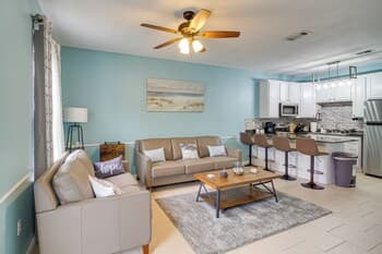 Cozy Gulfport Abode w/ Balcony - Walk to Beach!