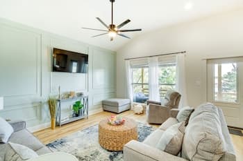 Lovely Bay St Louis Retreat w/ Dock & Canal Access