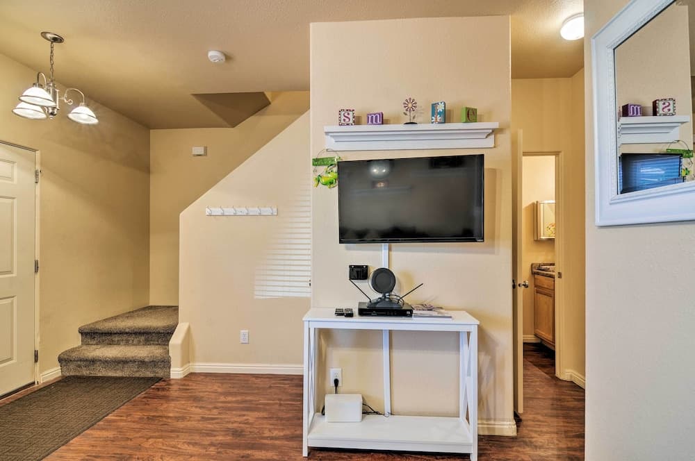 Kanab Condo w/ Pool & AC < 1 Mi to Attractions!