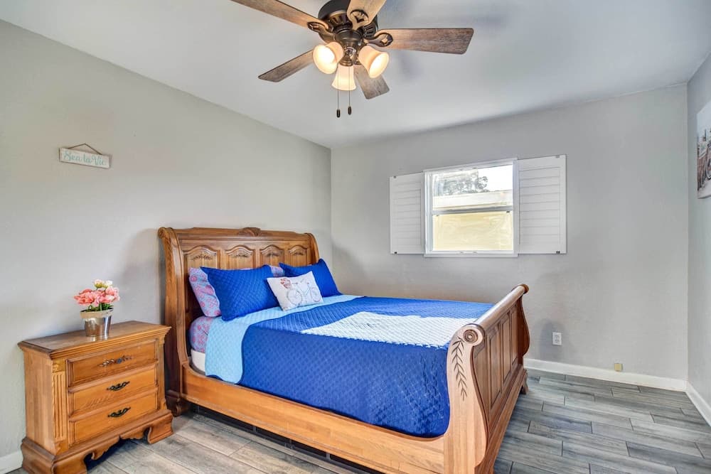 Beautiful Clearwater Getaway < 6 Mi to Beach!