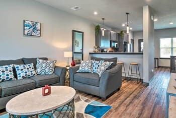 Vibrant College Station Condo Near Texas A&m!