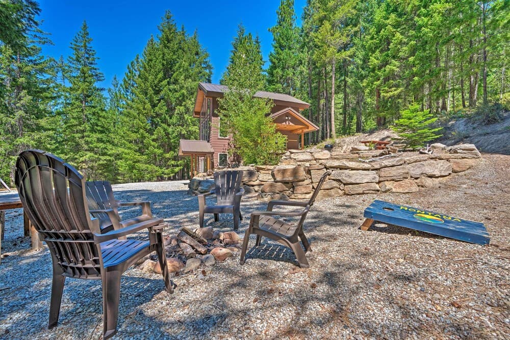 Private Leavenworth Cabin w/ Mtn Views & Fire Pit