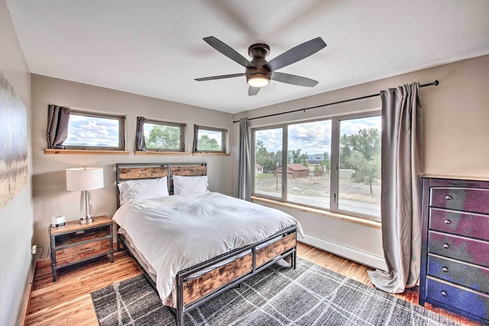 Modern Buena Vista Home w/ Luxe Interior & Views!