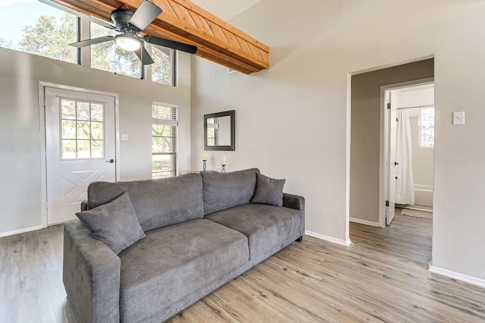 Canyon Lake House w/ Porch, Views + Private Gazebo