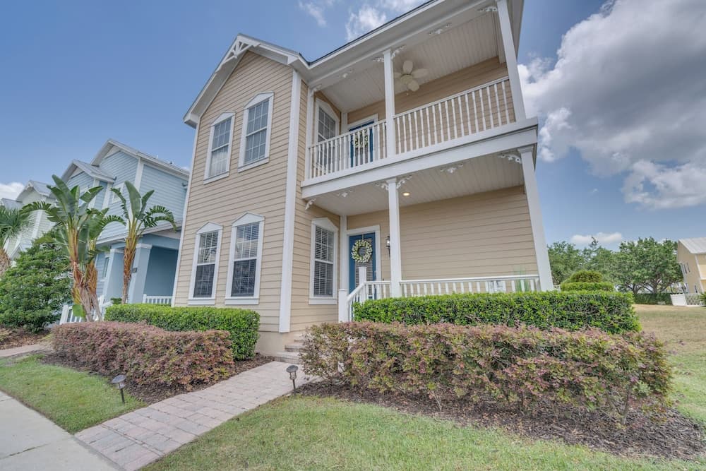 6 Mi to Disney: Lakefront Reunion Resort Home