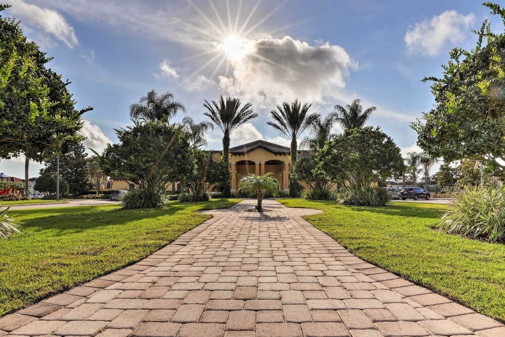 Paradise Palms Home w/ Pool, 6 Mi to Disney!