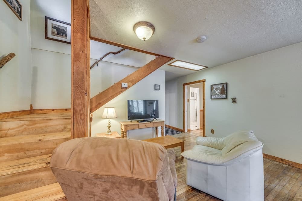 Cozy Mountaintop Retreat < 6 Mi to Ski Cloudcroft!