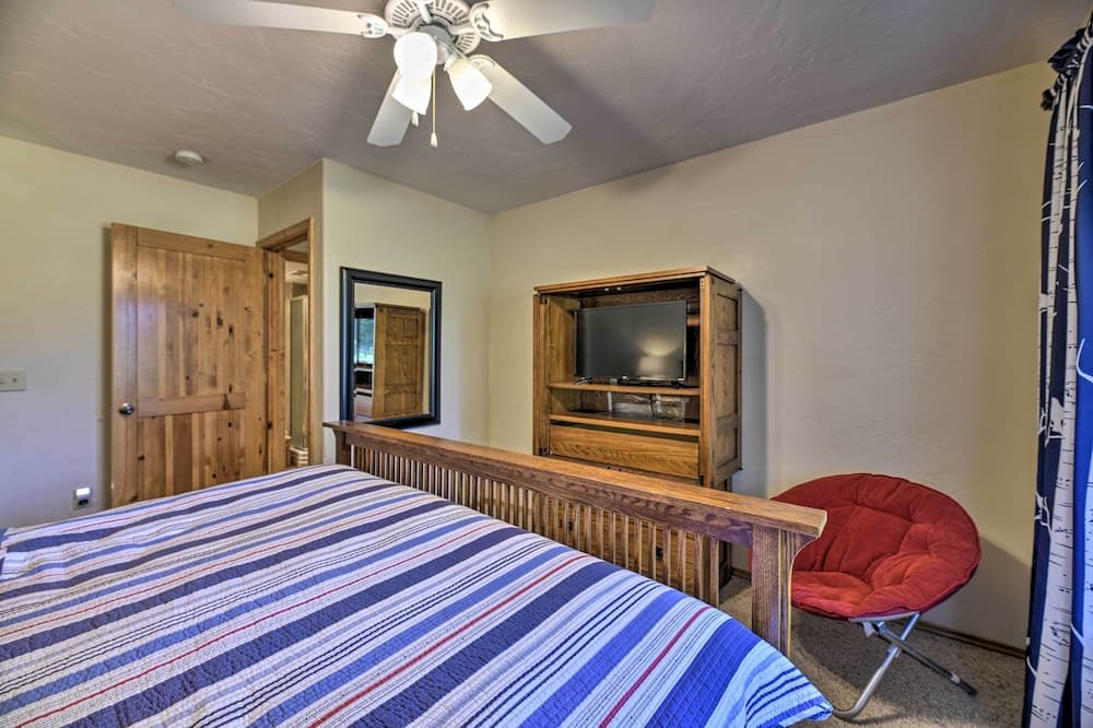 Pagosa Springs Home w/ Deck & Grill, Walk to Town!