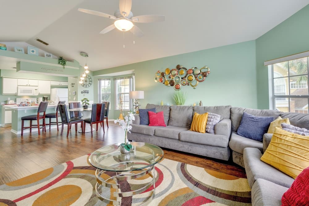 Kissimmee Condo w/ Private Porch < 7 Mi to Disney!