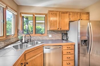 Home w/ Golf Course & Mtn Views - 4 Mi to Rmnp!