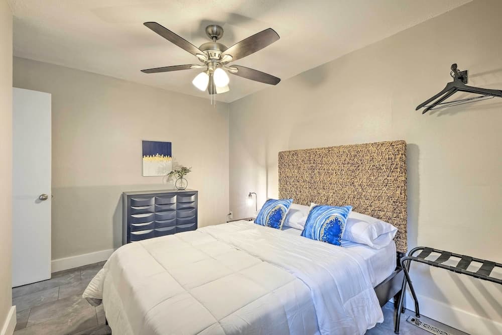 Updated Fayetteville Home < 2 Miles to Uark!