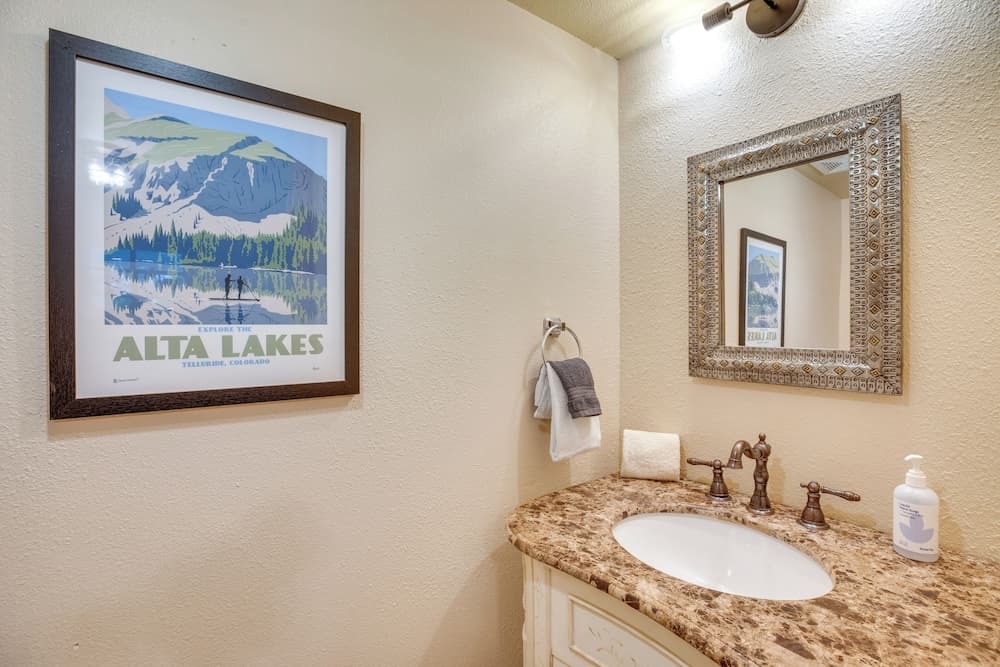 Mountain Village Home Steps to Ski Lift & Shuttle!