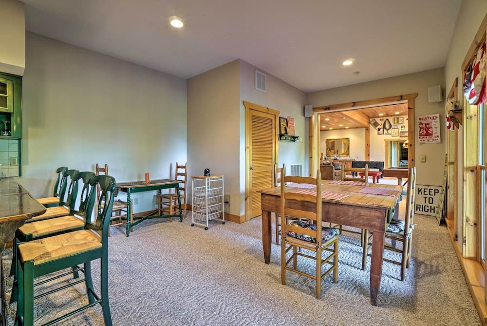 Custom Cabin w/ 12 Acres on Dale Hollow Lake!