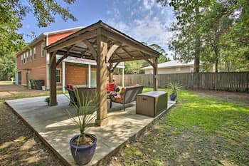 Waveland Family House, 4-minute Drive to the Beach