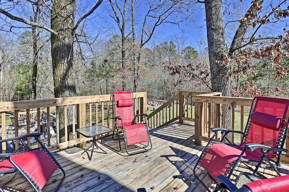 Serene Cabins w/ Decks & 8 Acres on Kiamichi River