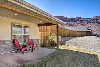 Moab Retreat w/ Views ~ 10 Mi to Arches Nat'l Park