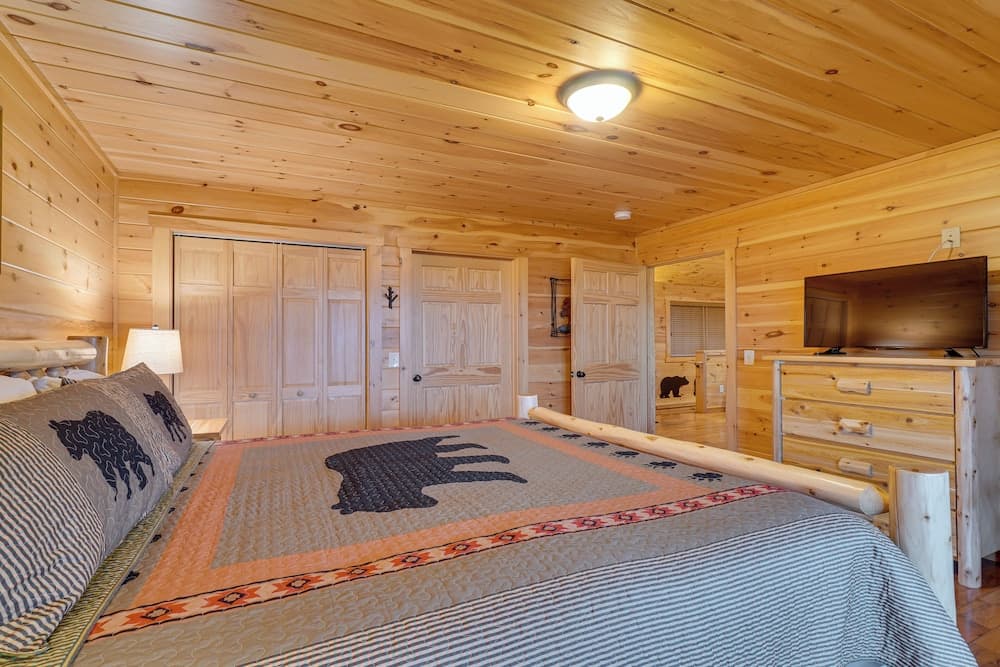 Private Hot Tub: Gatlinburg Cabin in the Clouds