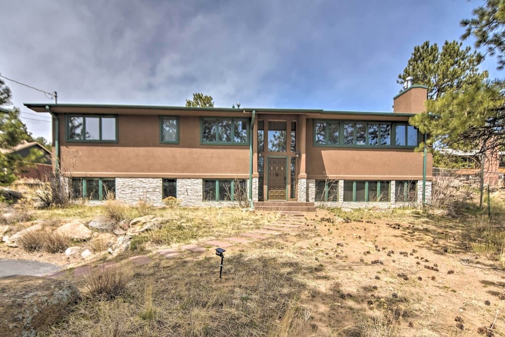 Estes Park Home w/ AC - 1/2 Mi to Lake & Downtown!