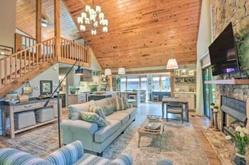 Waterfront Hayesville Home: Kayaking & Views