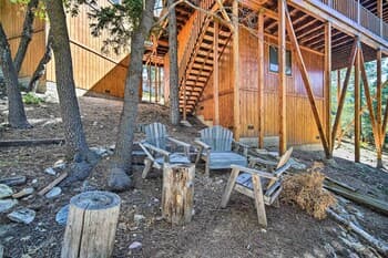 Big Bear Lake Cabin ~ 1 Mi to Bear Mtn Resort