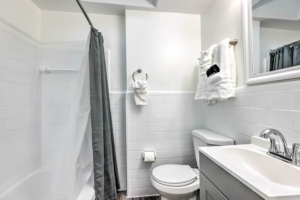 The Gallery, an Allentown Retreat w/ Views!