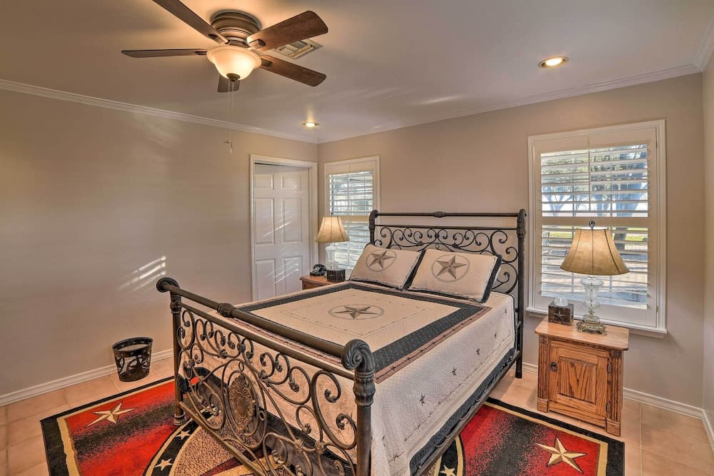 Casa de Samuel - Patio, Fountain & Outdoor Kitchen