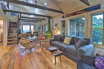 Secluded Pisgah National Forest Retreat w/ Views!