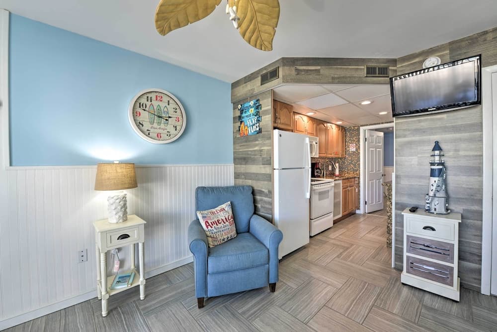 Remodeled Condo Right on Wildwood Crest Beach!