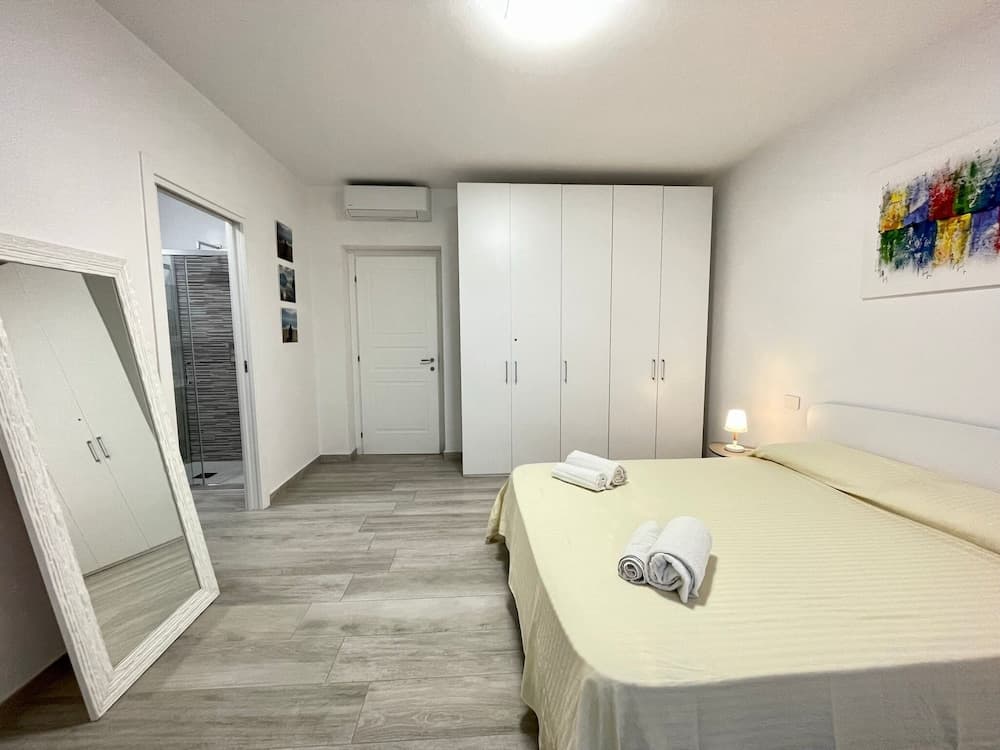 Ida Palace, new Deluxe Seafront Apartment