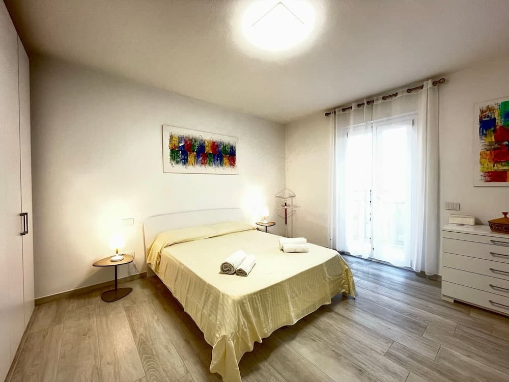 Ida Palace, new Deluxe Seafront Apartment