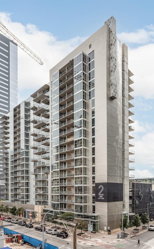 Austin Inspiring 2BD 2BA 2nd Street District Apartment