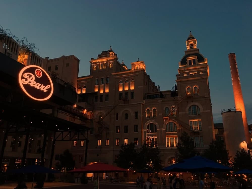 Stylish 4 Br 2Ba Renovated Home Near Downtown