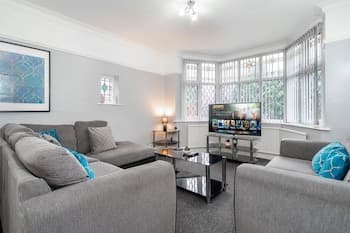 Family Home With Garden in Prime Birmingham Location