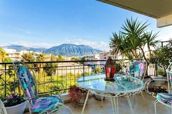 Bright Comfy Flat Near the Beach the City Center