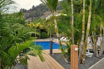 Traditional House in a Quiet Area With Pool Garden and Barbecue