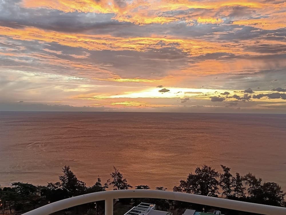 509 Sea View Rooftop Pool Kata Karon Area Wi-fi Gym