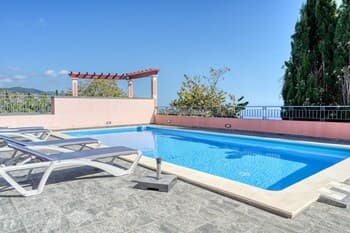 Spacious Villa With Private Pool and Garden