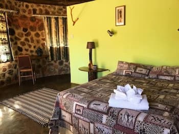 Charming Bush Chalet 5 on This World Renowned Eco Site 40 Minutes From Vic Falls Fully Catered Stay - 1985