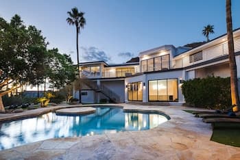 Camelback Mountain Mansion - Micro-resort Views Golf Heated Pool 90 s Themed