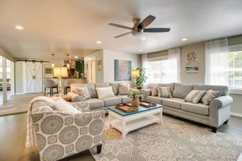 Charming Mountain Home Retreat: Walk to Marina!