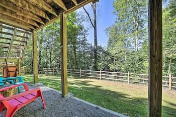 Charming Brevard Retreat ~ 3 Mi to Downtown!