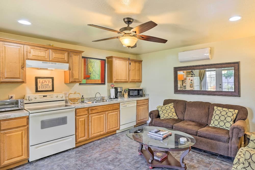 Phoenix Vacation Rental: 2 Mi to Downtown
