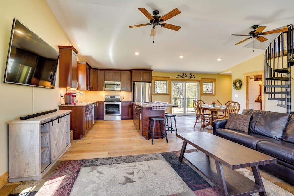 Finger Lakes Getaway w/ Deck: On-site ATV Trails!