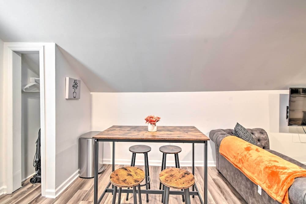 Fayetteville Apartment w/ Yard: Pets Welcome!